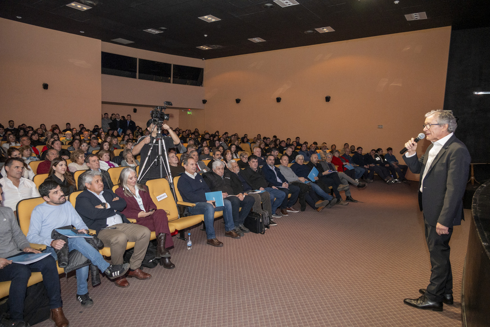 Lee más sobre el artículo Cooperativas y mutuales de todo el país reafirmaron en Neuquén la defensa de la autonomía y la independencia cooperativa