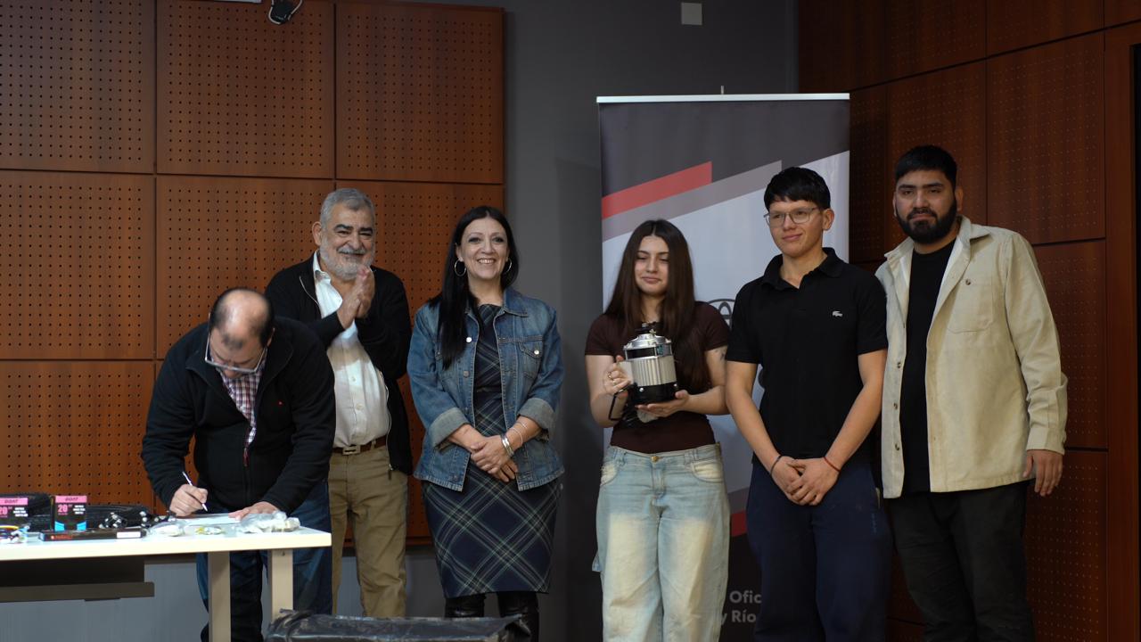 Lee más sobre el artículo CALF y Nippon Car impulsan la formación técnica de estudiantes que competirán en Fórmula Lanín